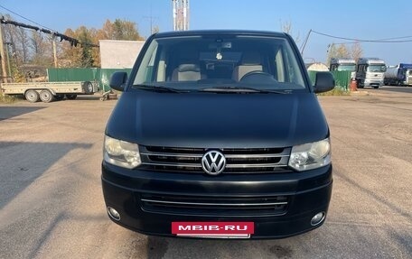 Volkswagen Multivan T5, 2011 год, 2 800 000 рублей, 2 фотография