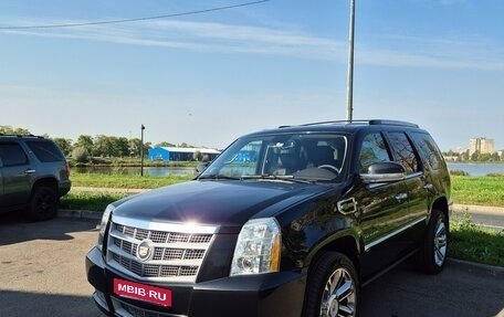 Cadillac Escalade III, 2012 год, 3 700 000 рублей, 1 фотография