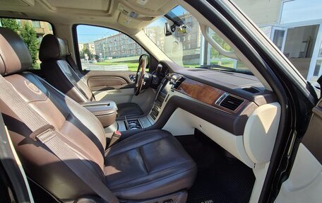 Cadillac Escalade III, 2012 год, 3 700 000 рублей, 24 фотография