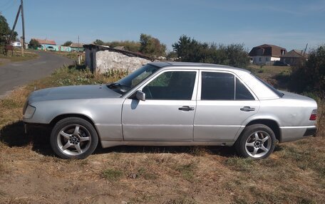 Mercedes-Benz E-Класс, 1993 год, 265 000 рублей, 8 фотография