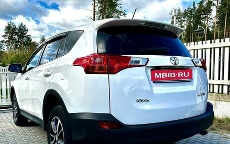 Toyota RAV4, 2013 год, 1 876 000 рублей, 4 фотография