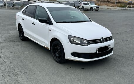 Volkswagen Polo VI (EU Market), 2012 год, 700 000 рублей, 2 фотография