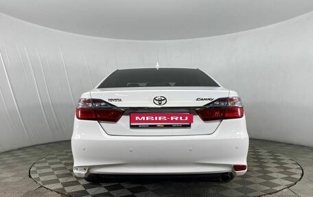 Toyota Camry, 2016 год, 2 250 000 рублей, 6 фотография