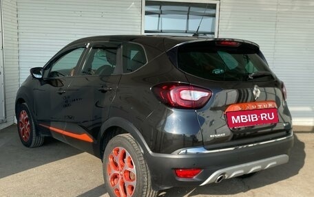 Renault Kaptur I рестайлинг, 2017 год, 1 590 000 рублей, 6 фотография