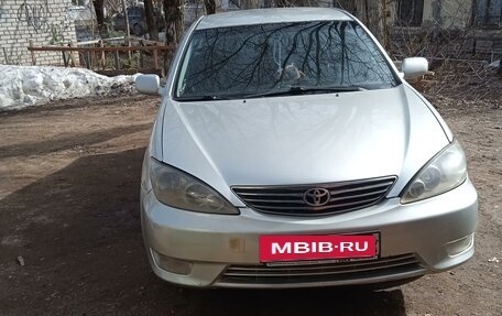 Toyota Camry V40, 2004 год, 650 000 рублей, 8 фотография