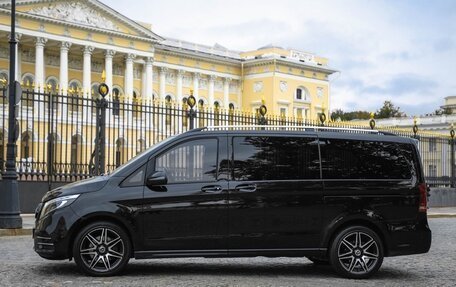 Mercedes-Benz V-Класс, 2018 год, 4 590 000 рублей, 7 фотография