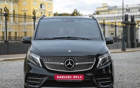 Mercedes-Benz V-Класс, 2018 год, 4 590 000 рублей, 2 фотография