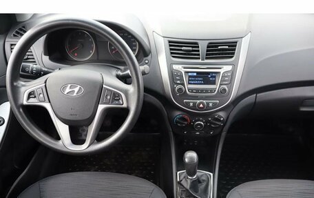 Hyundai Solaris II рестайлинг, 2014 год, 866 000 рублей, 9 фотография