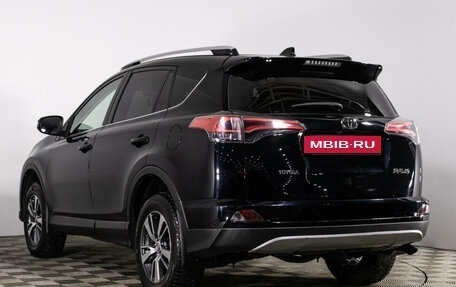 Toyota RAV4, 2018 год, 2 450 000 рублей, 7 фотография