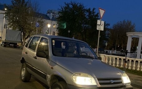 Chevrolet Niva I рестайлинг, 2003 год, 285 000 рублей, 2 фотография