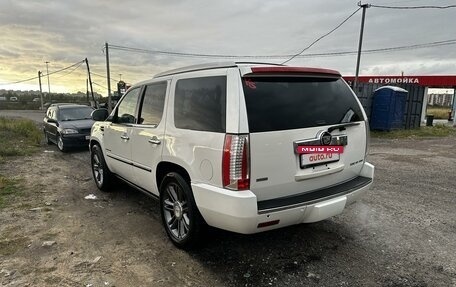 Cadillac Escalade III, 2010 год, 2 900 000 рублей, 2 фотография