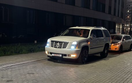 Cadillac Escalade III, 2010 год, 2 900 000 рублей, 15 фотография