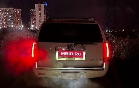 Cadillac Escalade III, 2010 год, 2 900 000 рублей, 8 фотография