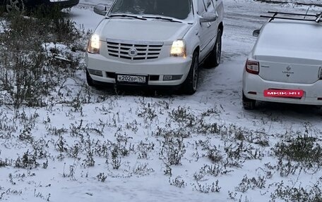 Cadillac Escalade III, 2010 год, 2 900 000 рублей, 17 фотография