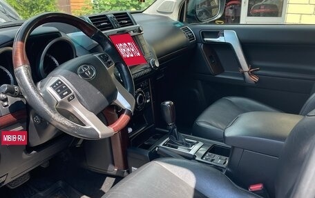 Toyota Land Cruiser Prado 150 рестайлинг 2, 2013 год, 3 700 000 рублей, 14 фотография