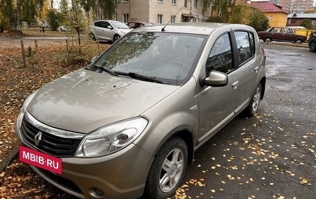 Renault Sandero I, 2011 год, 700 000 рублей, 3 фотография