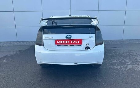 Toyota Prius, 2011 год, 999 000 рублей, 6 фотография