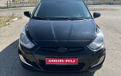 Hyundai Solaris II рестайлинг, 2012 год, 700 000 рублей, 1 фотография