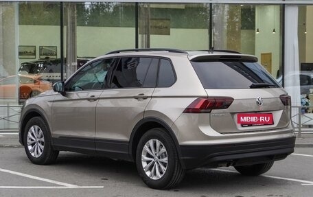 Volkswagen Tiguan II, 2019 год, 2 549 000 рублей, 2 фотография