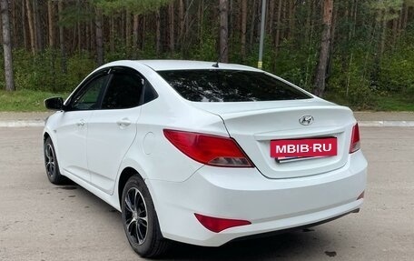 Hyundai Solaris II рестайлинг, 2015 год, 749 000 рублей, 4 фотография