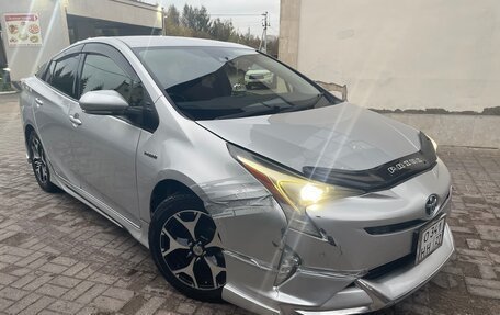 Toyota Prius IV XW50, 2017 год, 1 500 000 рублей, 2 фотография