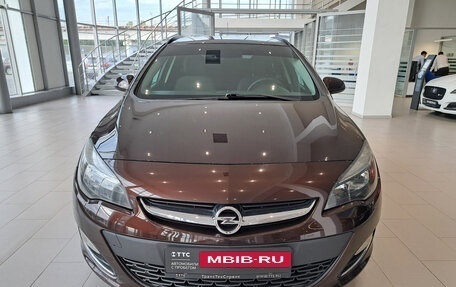 Opel Astra J, 2013 год, 799 000 рублей, 2 фотография