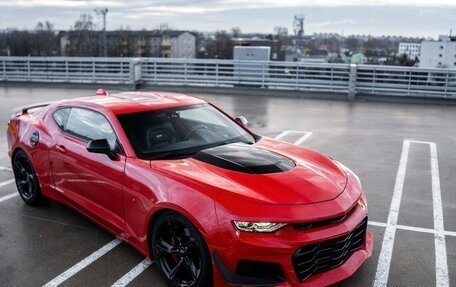 Chevrolet Camaro VI, 2020 год, 8 900 000 рублей, 3 фотография