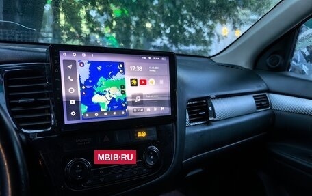 Mitsubishi Outlander III рестайлинг 3, 2017 год, 1 600 000 рублей, 10 фотография