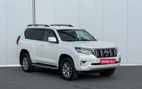 Toyota Land Cruiser Prado 150 рестайлинг 2, 2019 год, 4 950 000 рублей, 3 фотография