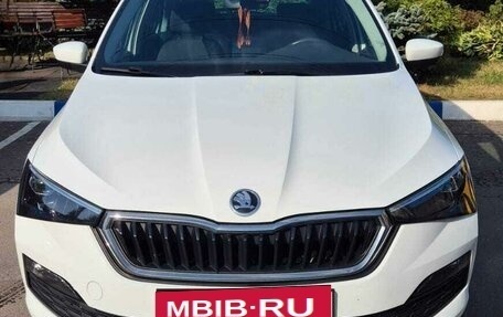 Skoda Rapid II, 2021 год, 2 100 000 рублей, 1 фотография