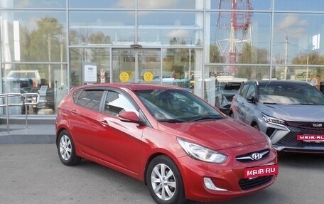 Hyundai Solaris II рестайлинг, 2012 год, 816 000 рублей, 3 фотография