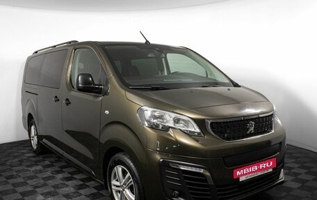 Peugeot Traveller I, 2018 год, 2 650 000 рублей, 3 фотография