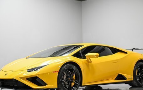 Lamborghini Huracán, 2021 год, 35 545 384 рублей, 1 фотография