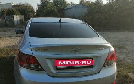 Hyundai Solaris II рестайлинг, 2013 год, 950 000 рублей, 2 фотография