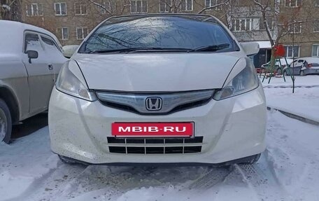 Honda Fit III, 2011 год, 1 000 000 рублей, 3 фотография