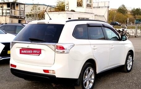 Mitsubishi Outlander III рестайлинг 3, 2012 год, 1 398 000 рублей, 2 фотография