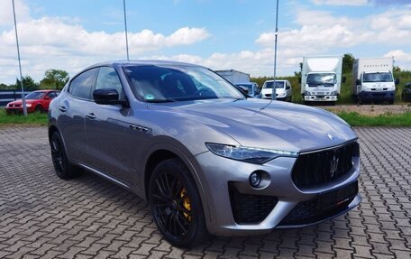 Maserati Levante I, 2021 год, 6 300 100 рублей, 3 фотография