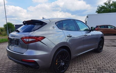 Maserati Levante I, 2021 год, 6 300 100 рублей, 4 фотография