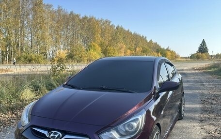 Hyundai Solaris II рестайлинг, 2012 год, 850 000 рублей, 3 фотография