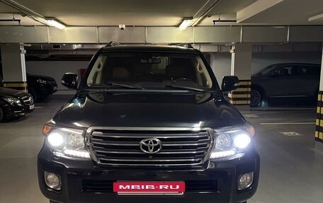 Toyota Land Cruiser 200, 2014 год, 4 700 000 рублей, 2 фотография