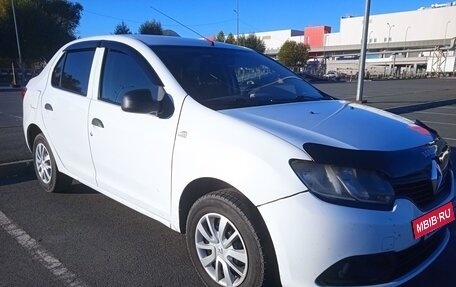 Renault Logan II, 2016 год, 650 000 рублей, 3 фотография