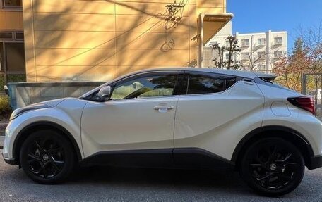 Toyota C-HR I рестайлинг, 2021 год, 1 530 000 рублей, 6 фотография