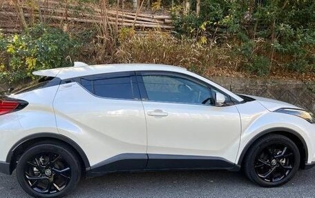 Toyota C-HR I рестайлинг, 2021 год, 1 530 000 рублей, 5 фотография