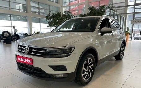 Volkswagen Tiguan II, 2018 год, 2 725 000 рублей, 1 фотография