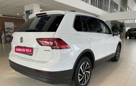 Volkswagen Tiguan II, 2018 год, 2 725 000 рублей, 5 фотография