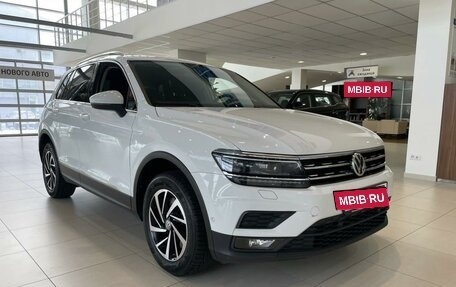 Volkswagen Tiguan II, 2018 год, 2 725 000 рублей, 3 фотография