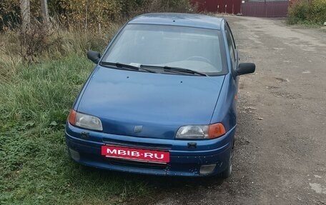 Fiat Punto III Punto Evo рестайлинг, 1997 год, 160 000 рублей, 2 фотография