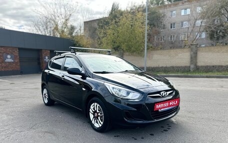 Hyundai Solaris II рестайлинг, 2013 год, 925 000 рублей, 10 фотография