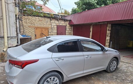 Hyundai Solaris II рестайлинг, 2019 год, 1 900 000 рублей, 4 фотография