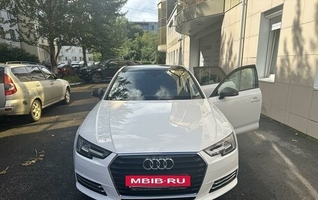 Audi A4, 2018 год, 2 800 000 рублей, 4 фотография